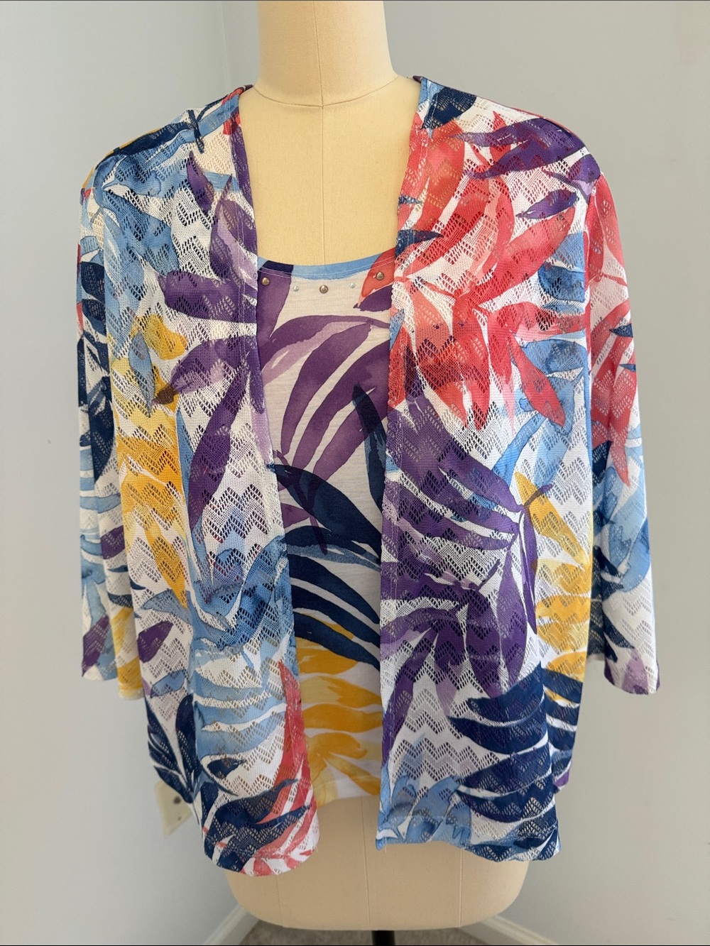 Alfred Dunner Multicolor mock Tropical Print tank with open coverup blouse SZLP